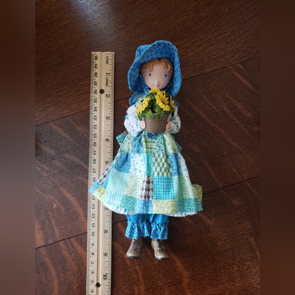 Holly Hobbie Blossoming Friendship - Picture 2 of 8